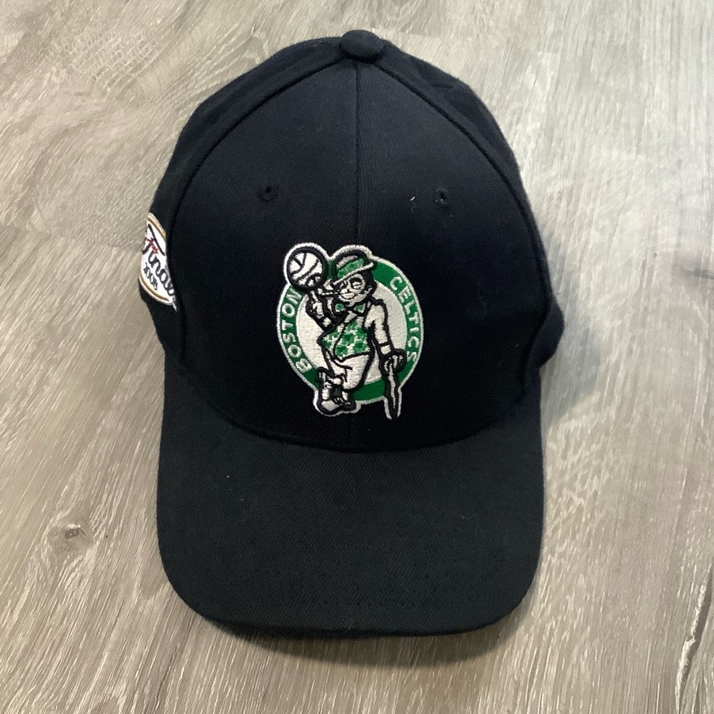 Mitchell and Ness Boston Celtics 2008 finals baseball cap